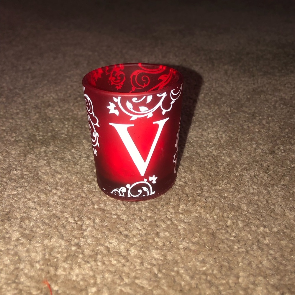 V candle holder ‼️DONATED‼️
